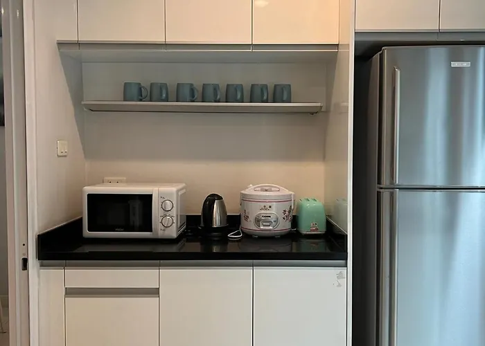 度假居 Entire 3bedroom Townhome, Shared Swimming Pool In Sukhumvit, 2904 曼谷