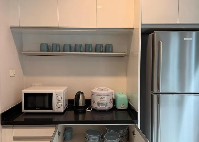 Entire 3bedroom Townhome, Shared Swimming Pool In Sukhumvit, 2904 度假居