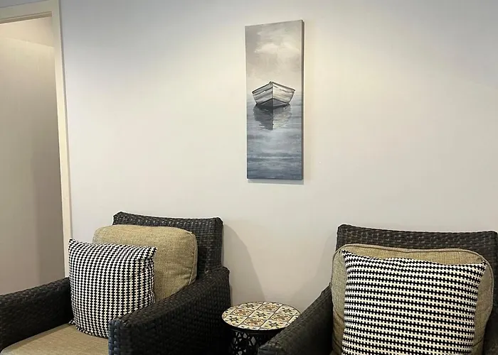 Entire 3bedroom Townhome, Shared Swimming Pool In Sukhumvit, 2904